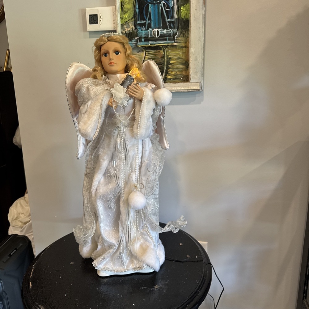 Holiday Living 28 Inch Tall Animated Angel Blond Hair #0309929